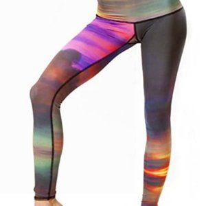 Teeki Rainbow Clouds Hotpant Legging, sz Medium
